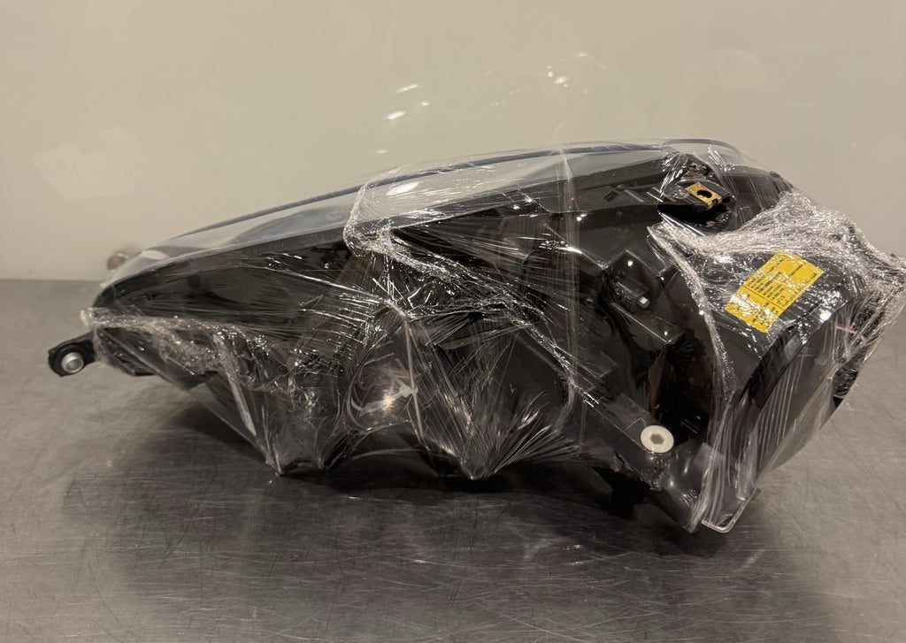 Depo 341-1124R-USH3 Headlight Passenger Volkswagen NEW IN BOX! FREE SHIPPING!