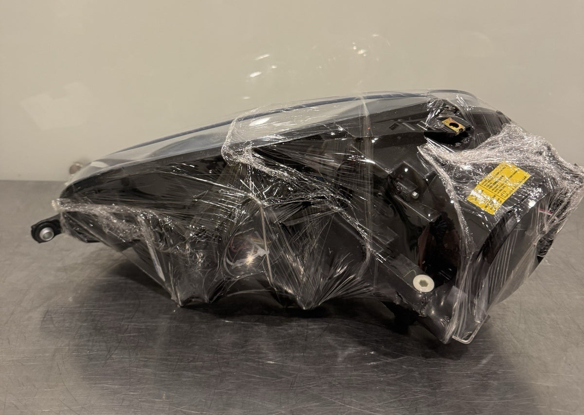 Depo 341-1124R-USH3 Headlight Passenger Volkswagen NEW IN BOX! FREE SHIPPING!
