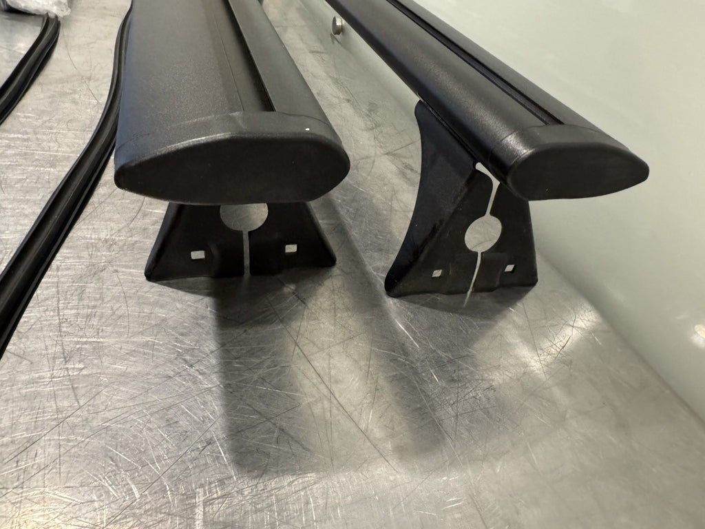 Cruz Airo Dark T 750-032 Roof Bars Aerodynamic LV8-V23R01 NEW IN BOX! SHIPS FREE