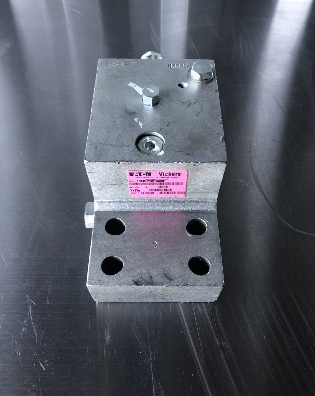 Eaton Vickers 1CEBL356F1635P Hydraulic Valve Block NEW!!! FREE SHIPPING!!!