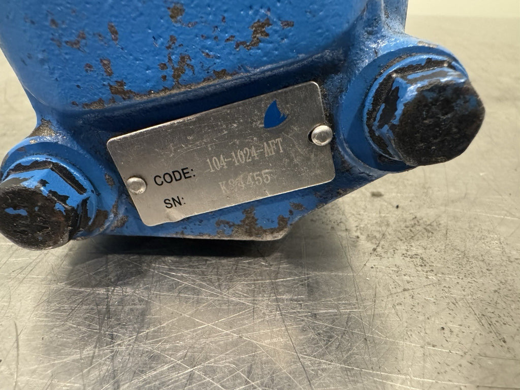 101-1024 Hydraulic Motor UNTESTED MAY WORK! FREE SHIPPING!