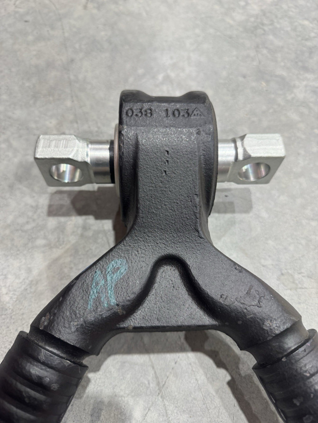 16-17625-001 V-Rod Torque Rod For Freightliner NEW! FREE SHIPPING! 