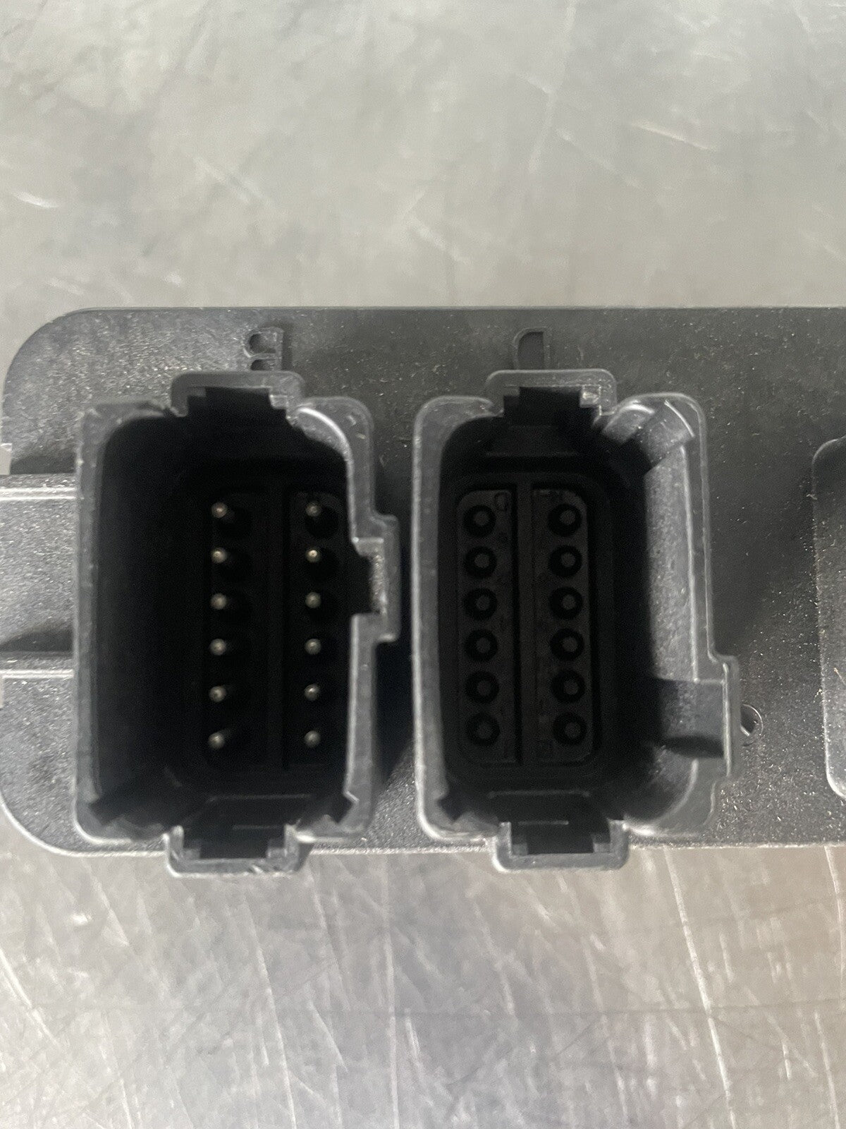 DT13-24PAB-R015 Automotive Connector Wire to Board NEW! FREE SHIPPING!