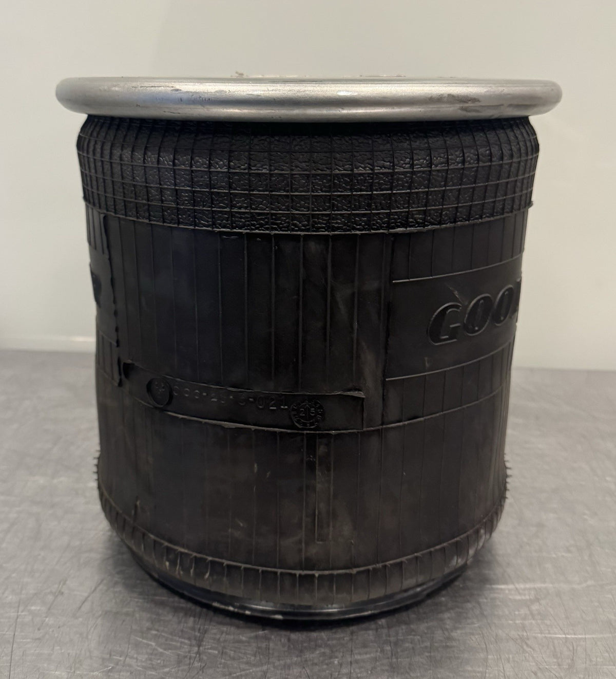Goodyear 1R14-018 Air Spring Suspension Genuine NEW! FREE SHIPPING!
