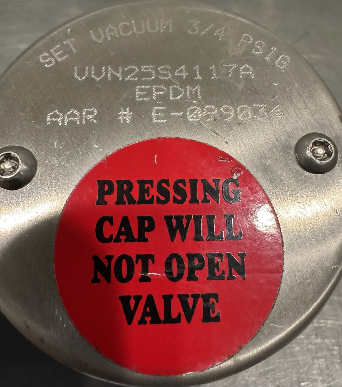 Salco VVN25S4117A Vacuum Relief Valve Set Vac 3/4 PSIG E-099034 NEW! SHIPS FREE!