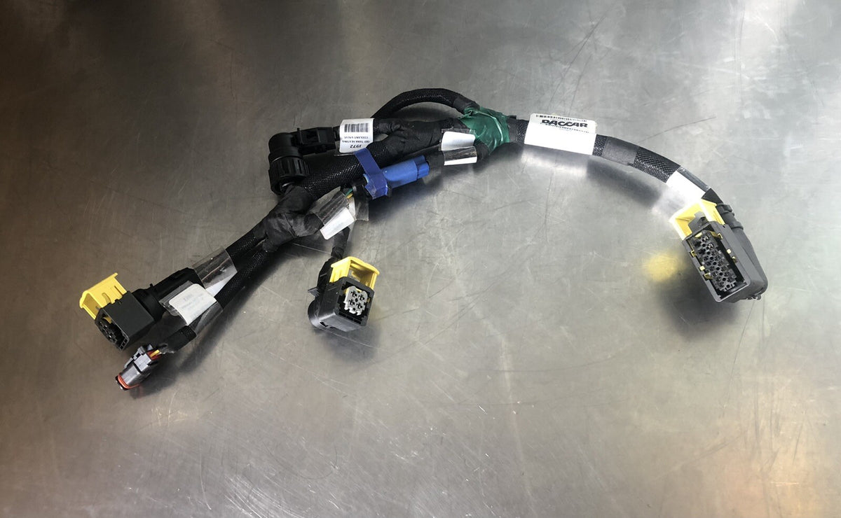 Paccar M92-6102 DEF Tank Harness Small NEW!! FREE SHIPPING!!