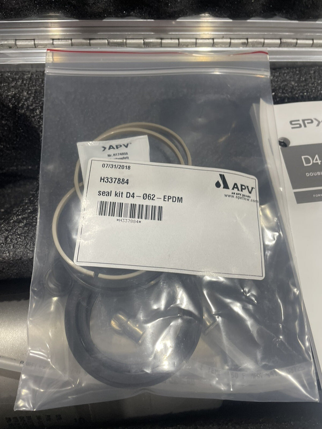 SPX Flow Double Seat Mix Proof Valve D4 Waukesha Cherry-Burrell NEW IN CASE!