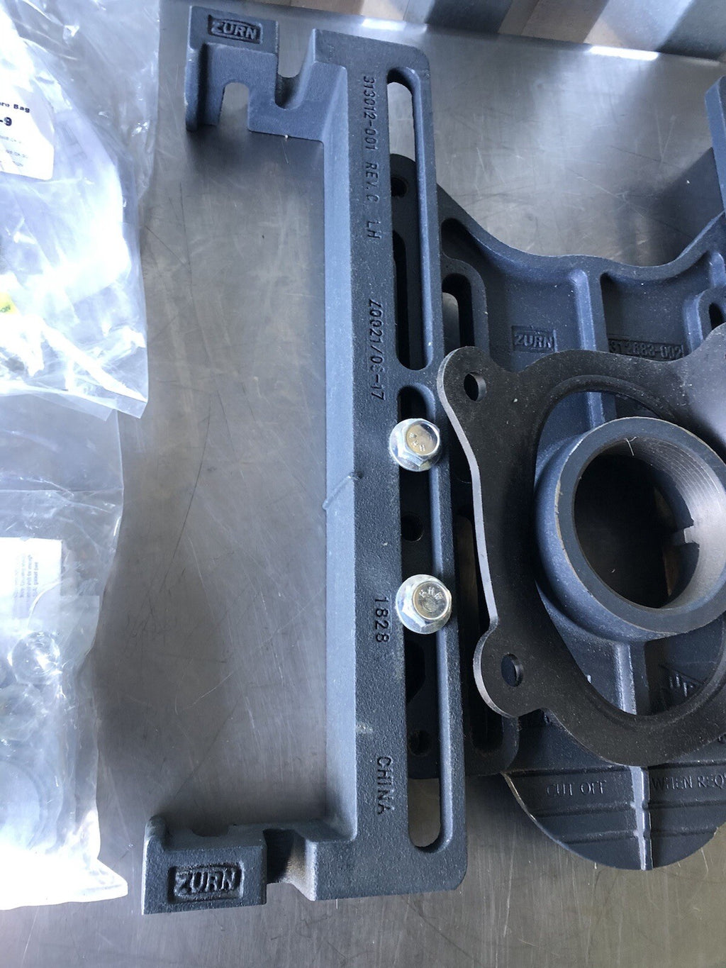 Zurn PQ1201-RYK17-TRM-15 L/Cplg W/ One Piece RYK17 Feet & 15-3/4” Studs NEW!!