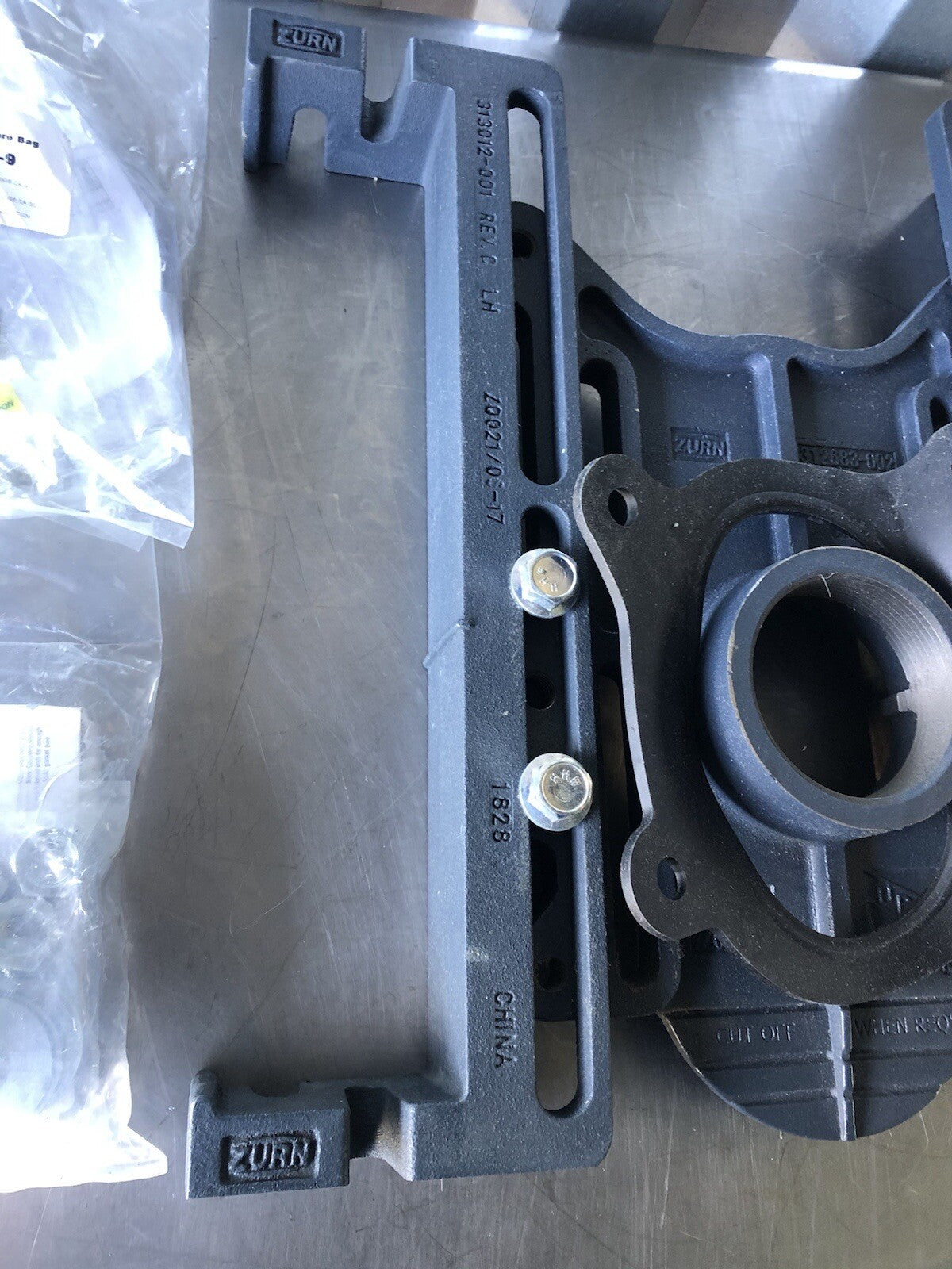 Zurn PQ1201-RYK17-TRM-15 L/Cplg W/ One Piece RYK17 Feet & 15-3/4” Studs NEW!!