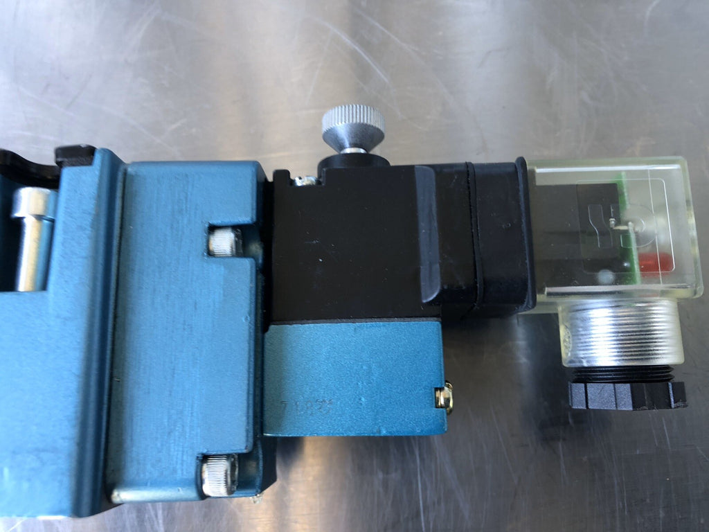 MAC MV-A2B-A211-PM-504JC Solenoid Valve NEW!! FREE SHIPPING!!