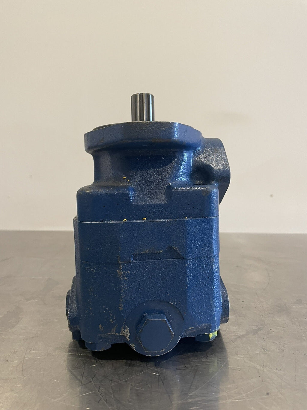Fluidyne WF820598 Hydraulic Vane Pump A3840003-014 NEW! FREE SHIPPING!
