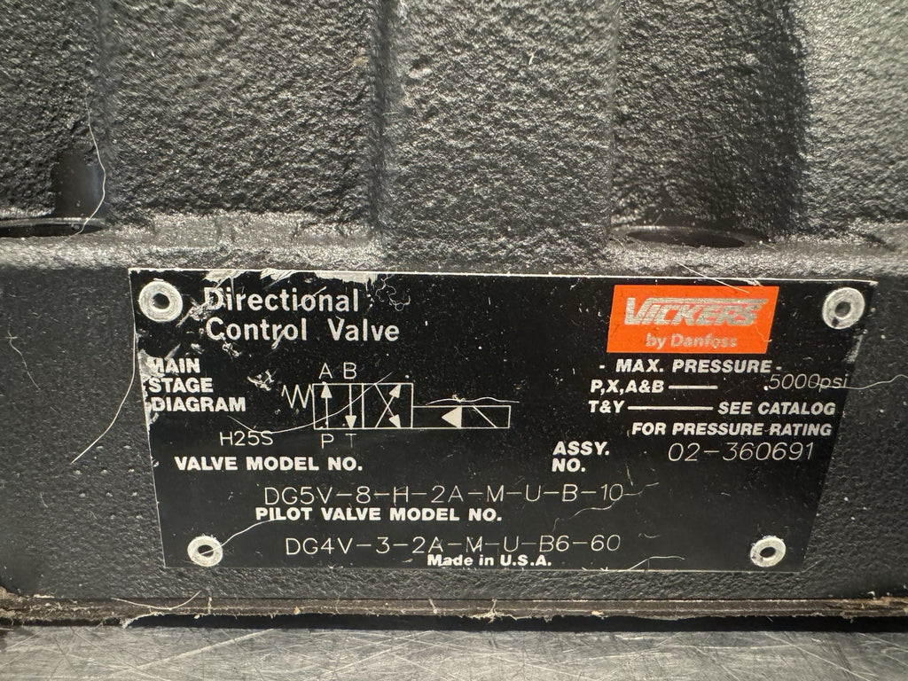 Vickers DG5V-8-H-2A-M-U-B-10 Hydraulic Control Valve ASSY NEW! FREE SHIPPING!