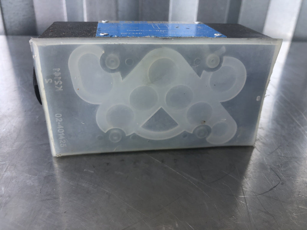 Eaton DGMPC-5-ABK-30 Hydraulic Check Valve 867340 NEW!! FREE SHIPPING!!!