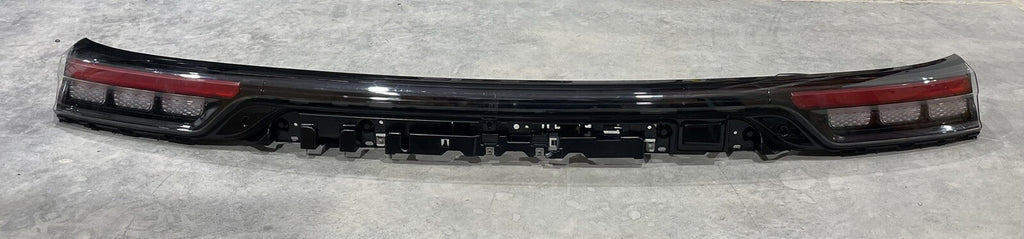 Jeep 534902900 Rear Light Assembly Strip  NEW! SHIPS FREE!