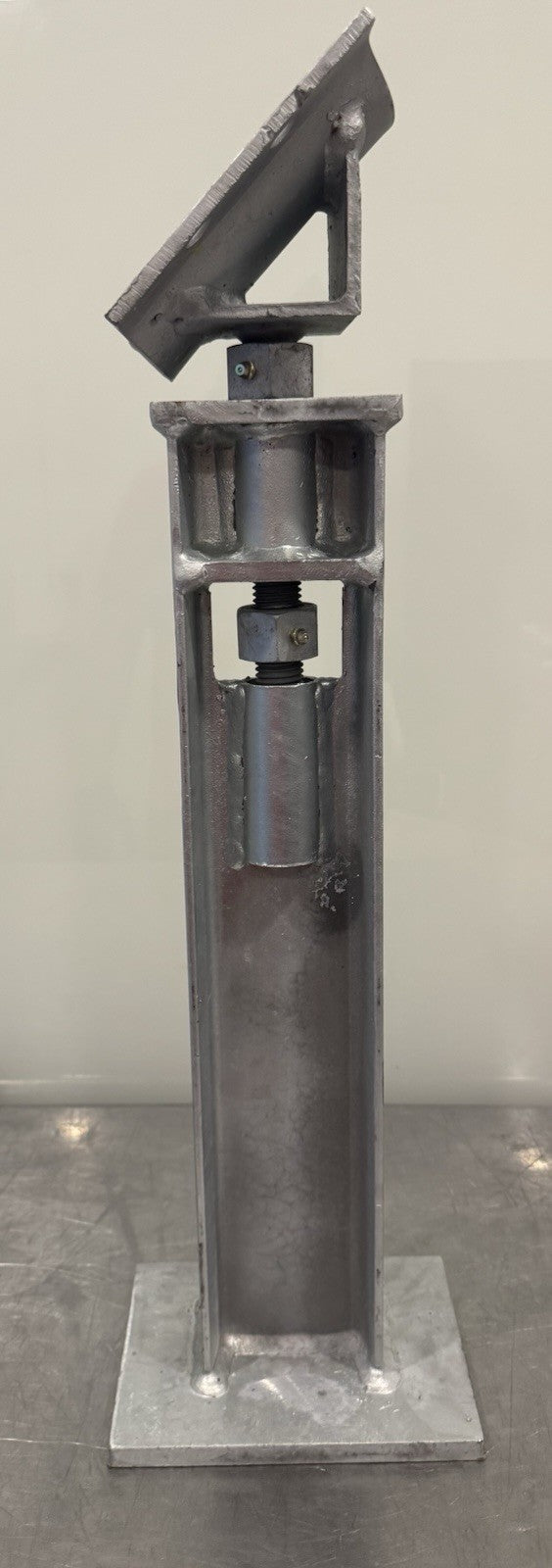 E-Z Line 253003 Pipe Support 3" 204-DES G1181-2987 NEW! FREE SHIPPING!