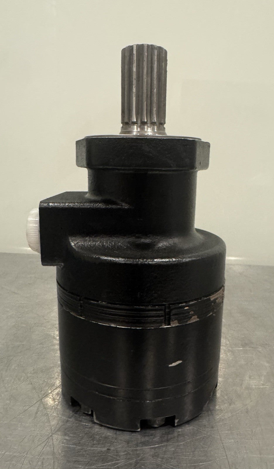392-2027F Hydro Custom Hydraulic Motor 6 Bolt 475cc 180 RPM NEW! SHIPS FREE!