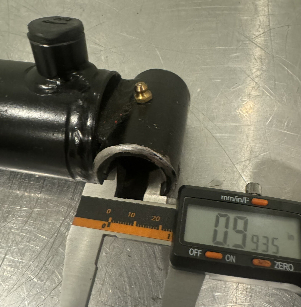 Hydraulic Cylinder 33” 1.25” Rod 2.5” Bore NEW! FREE SHIPPING!