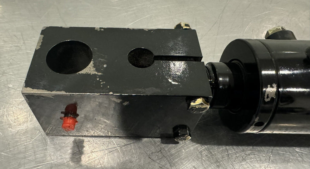 Hydraulic Cylinder 1.5” Rod 3” Bore 6 Port NEW! FREE SHIPPING!