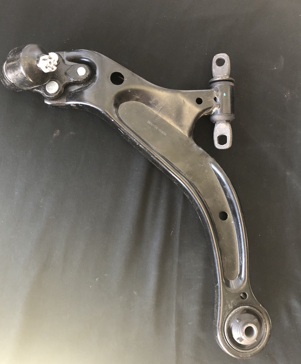 original packagSKP SK521729 Front Lower Left Control Arm Toyota Sienna 98-03 NEW