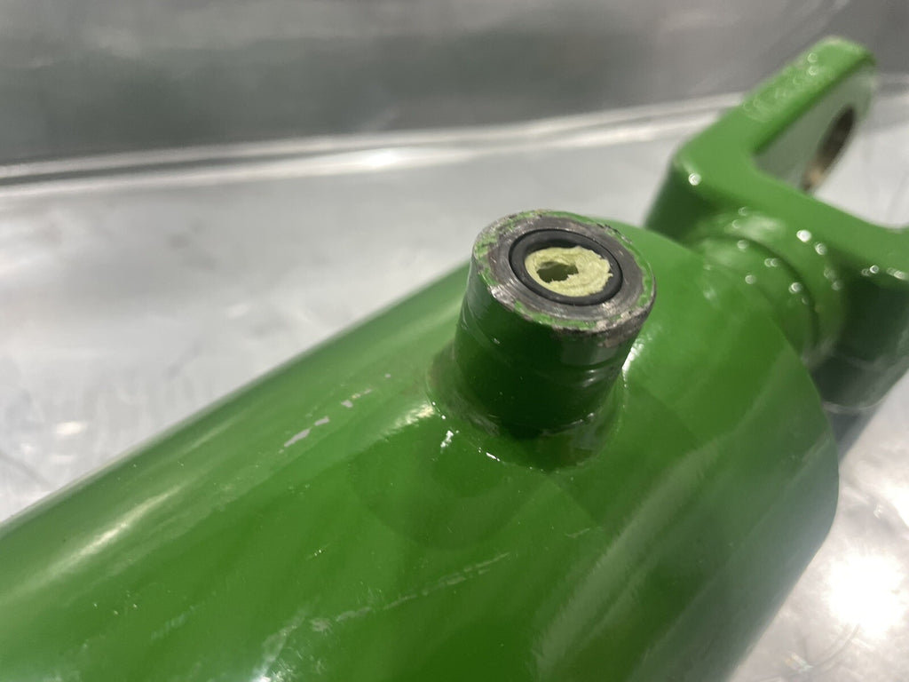 John Deere AHC19591B Hydraulic Cylinder NEW! FREE SHIPPING!