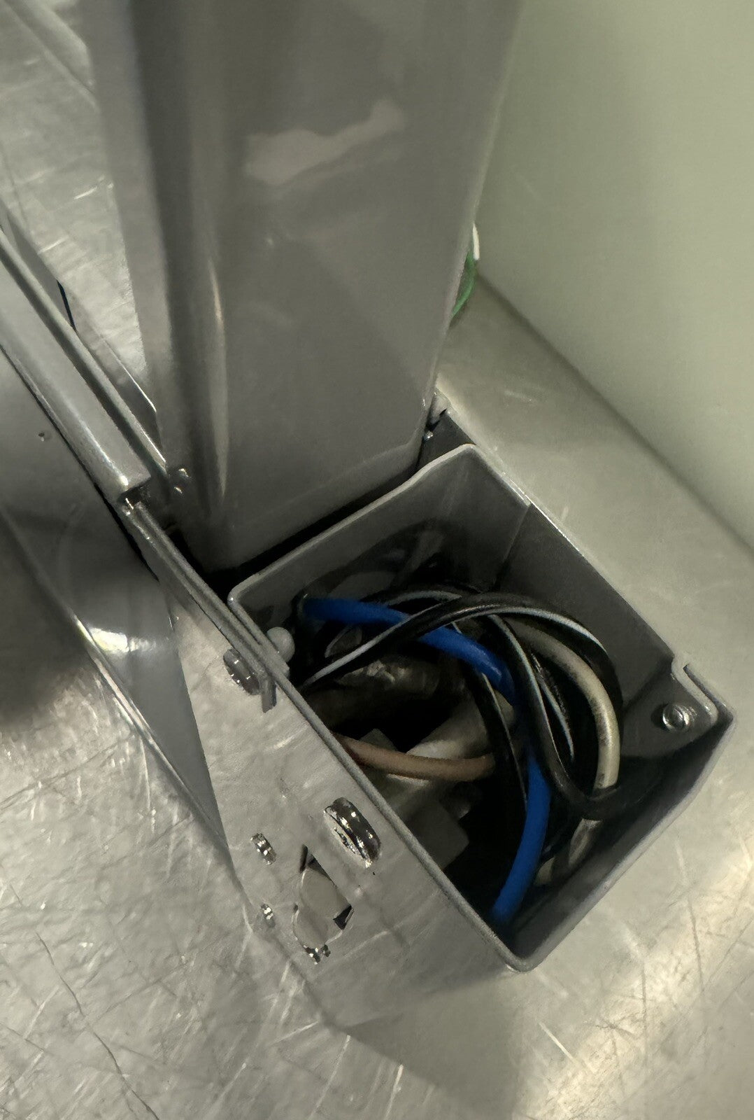 Zline ZPI-E36BG Range Good Convertible Under Cabinet Stainless Pisa 500 CFM NEW!