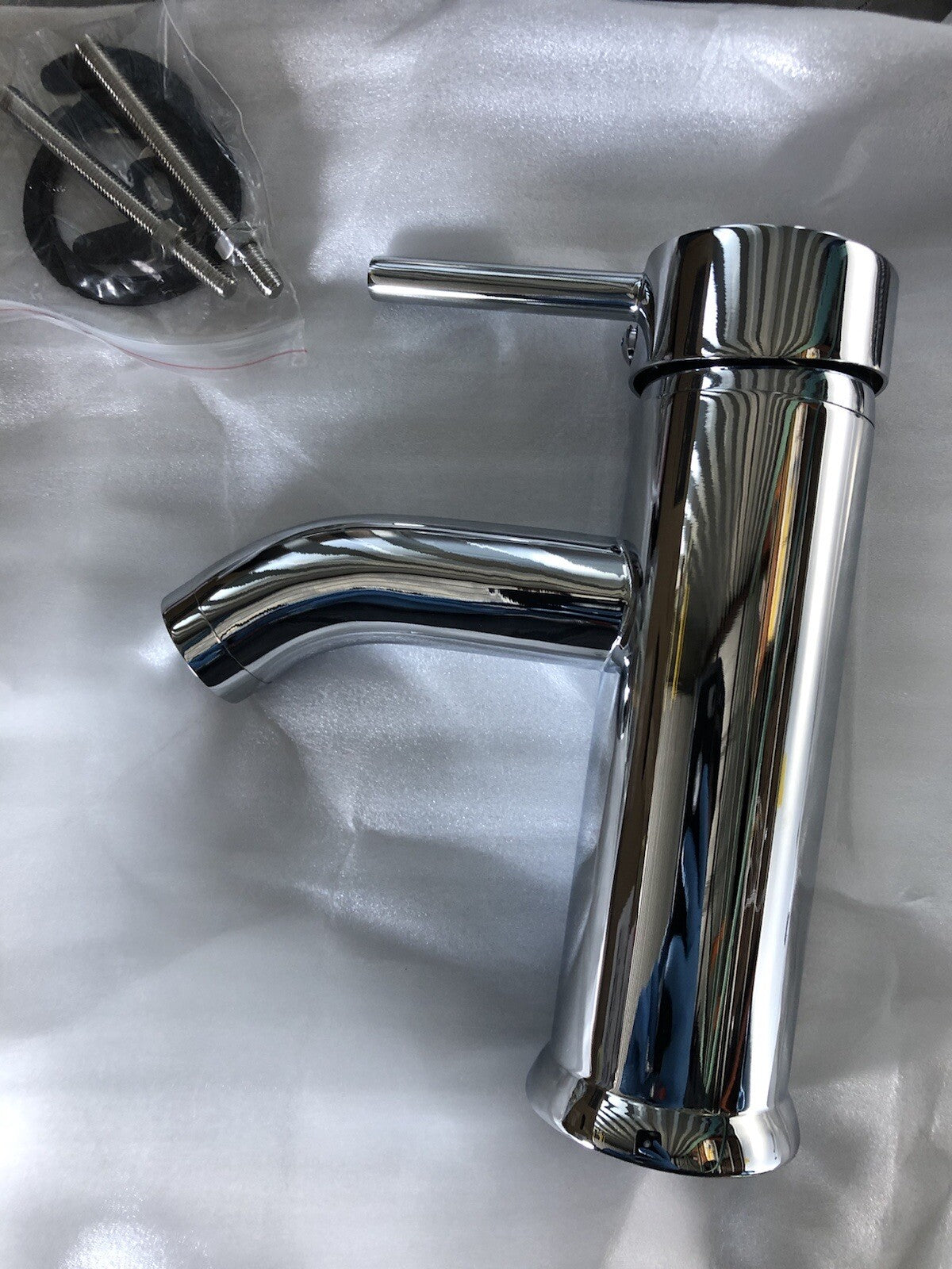 Chrome Bathroom Assembly W/ Drain And P Trap NEW IN BOX!! FREE SHIPPING!