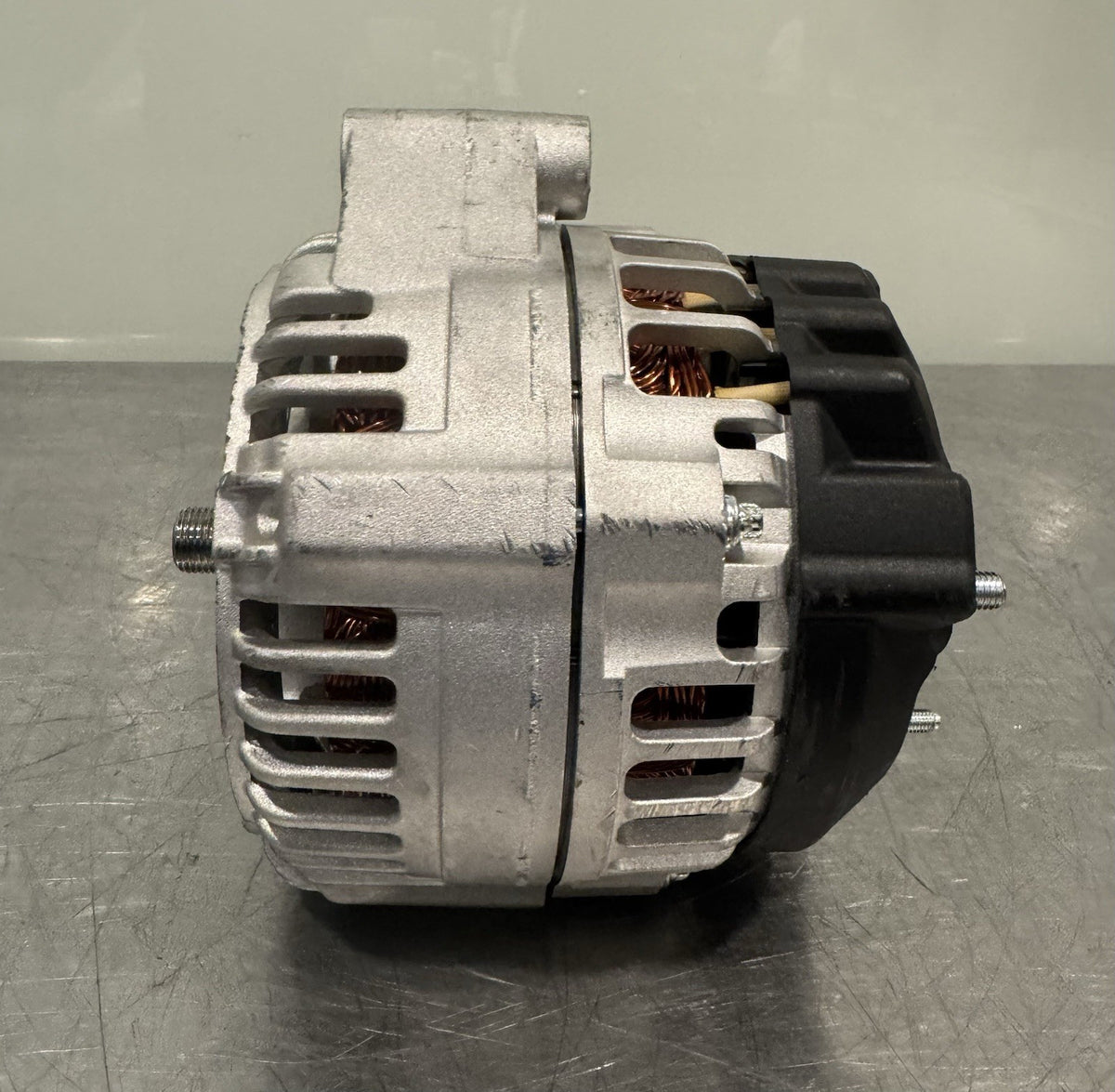 John Deere AXE95219 Alternator Genuine Mahle 11.205.446 NEW! FREE SHIPPING!