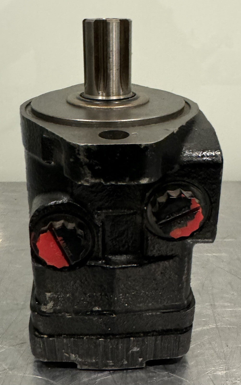 White Drive 200090A7102BAAAA Orbital Hydraulic Motor NEW! FREE SHIPPING!