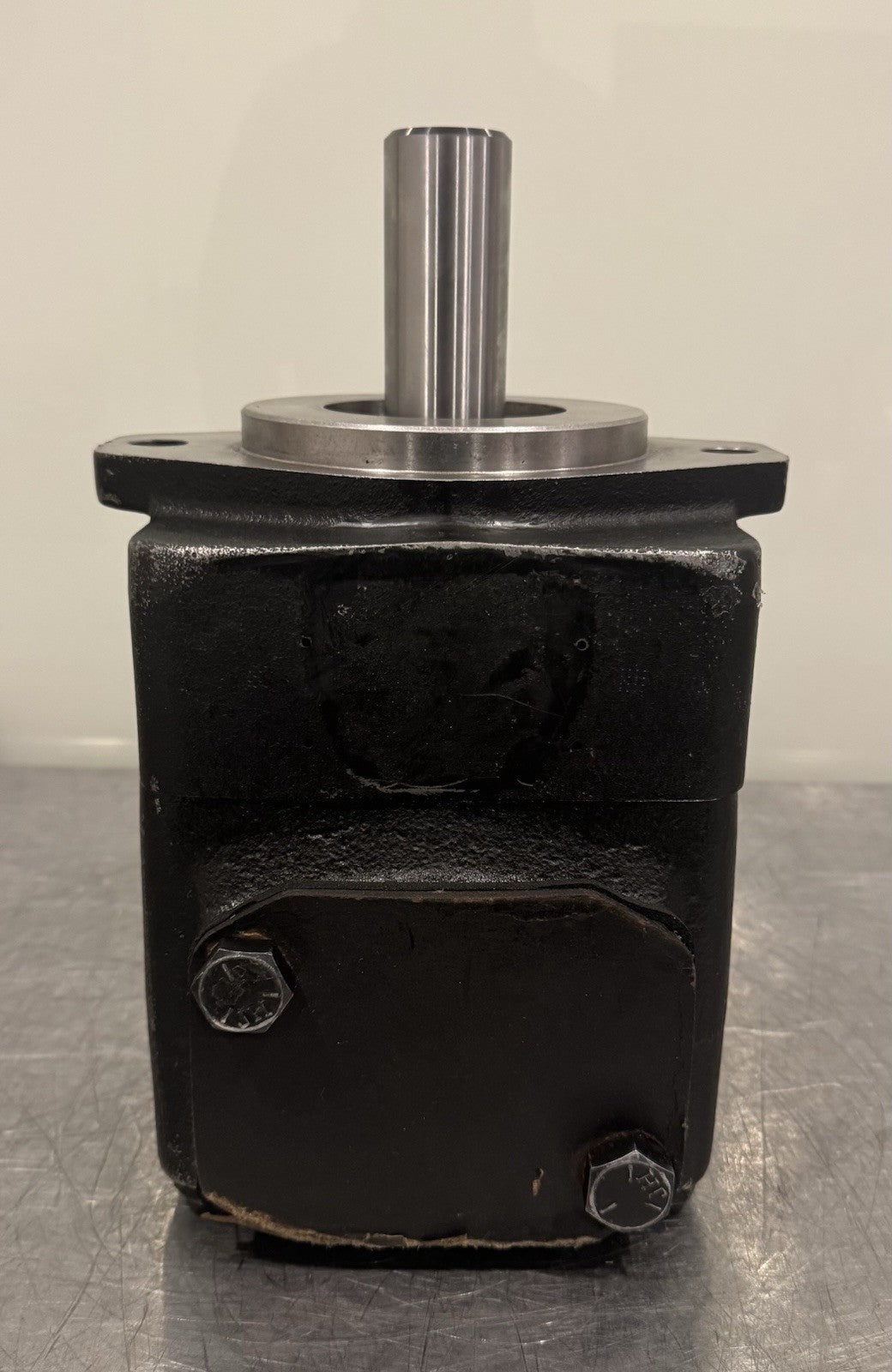 Parker T7ES-085-1R00-A100 Hydraulic Vane Pump 024-90803-000 NEW! FREE SHIPPING!