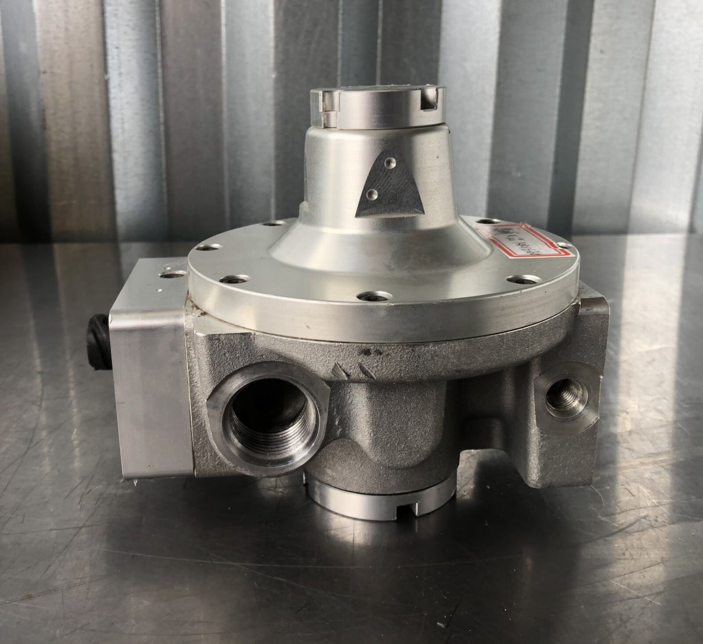 Woodward 5233-1089 Valve Gas NEW!! FREE SHIPPING!!