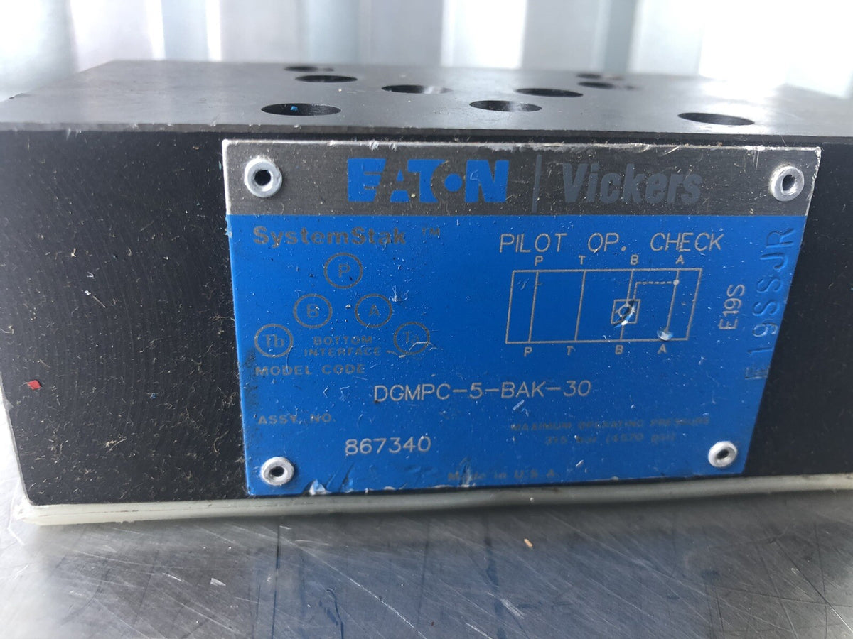 Eaton DGMPC-5-BAK-30 Hydraulic Check Valve 867340 NEW!! FREE SHIPPING!!!
