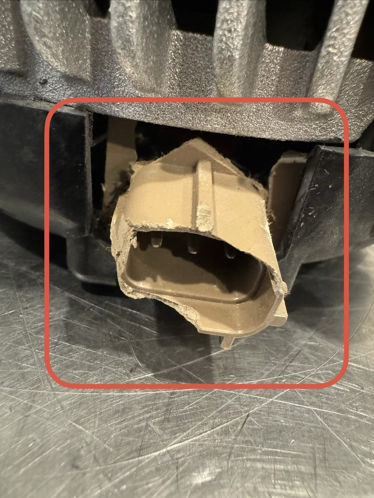 Delco Remy 23031 Alternator NEVER USED BROKEN ELECTRICAL CONNECTION! SHIPS FREE!