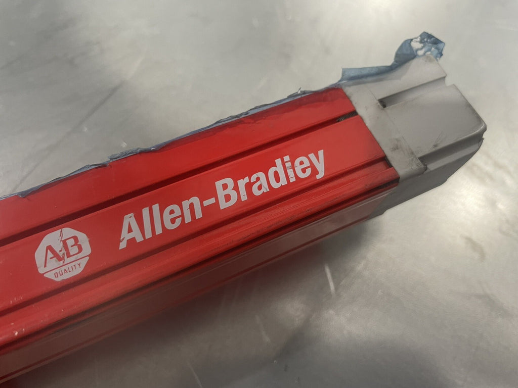 Allen Bradley 450L-B4HN1200YD Guard Shield Tranceiver Light Curtain NEW!