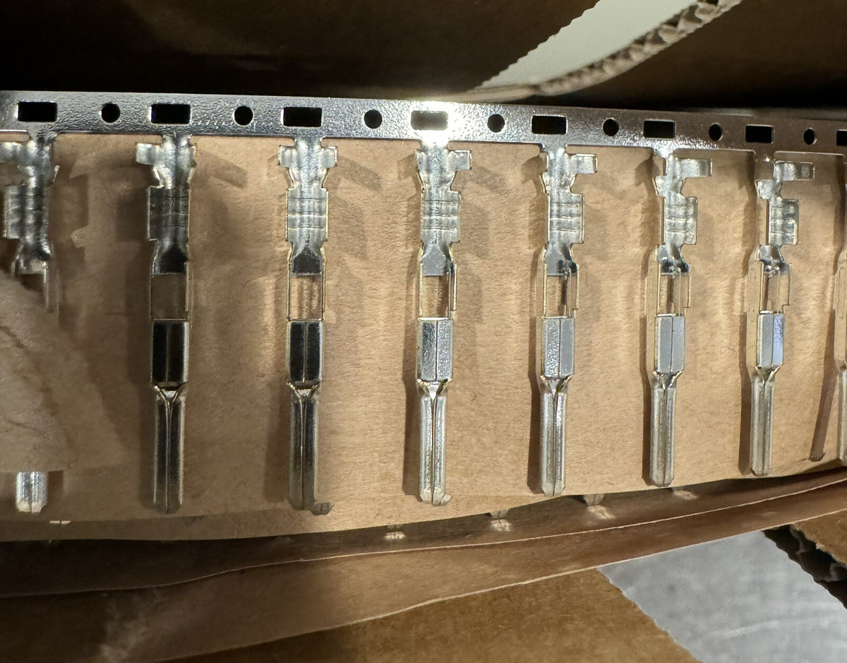 Sumitomo 8100-1573 Wire Connectors HE090TER M-M-3 REEL OF 4000 NEW! SHIPS FREE!