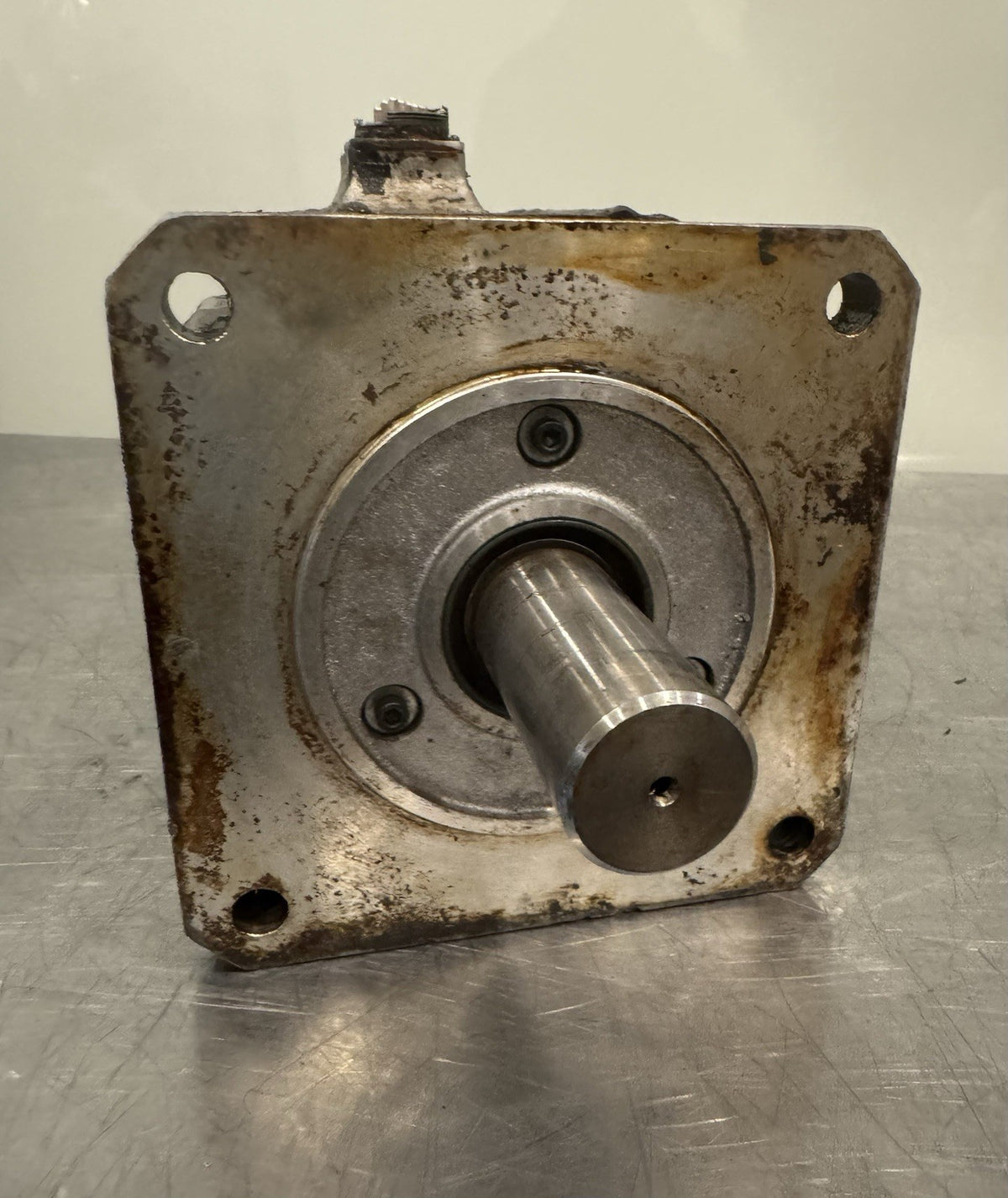 Mitsubishi HA200C-S AC Servo Motor HA200CS 7055-1 UNTESTED MAY WORK! SHIPS FREE!