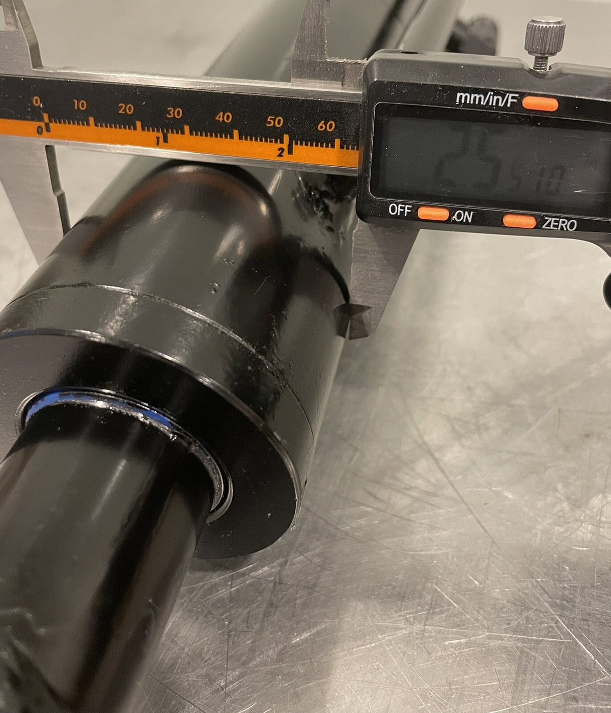 Hydraulic Cylinder 2.5” Bore 1.375” Rod 18” Long Black NEW! FREE SHIPPING!