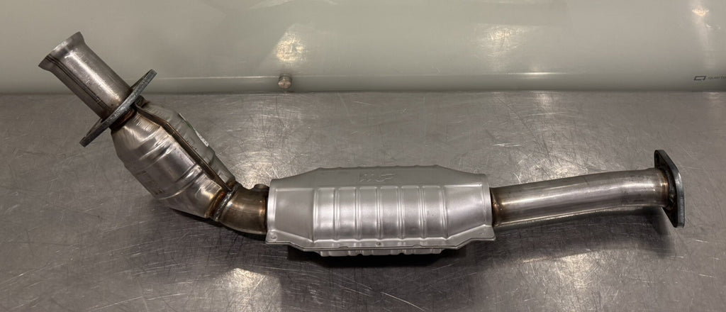 Magnaflow 454000 California Compliant Direct Fit Catalytic Converter NEW IN BOX!