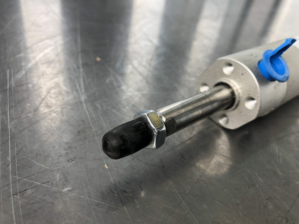 SMC NCDGBN25-0100T Air Cylinder Single Acting Single Rod NEW! FREE SHIPPING!!