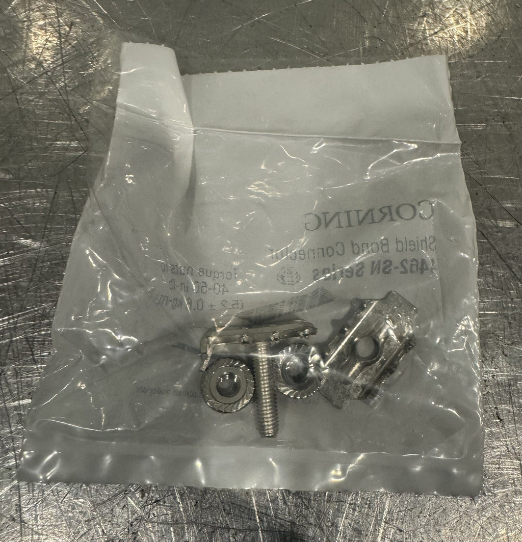 Corning 4462 SN Shield Bond Connector 80610415426 NEW! FREE SHIPPING!