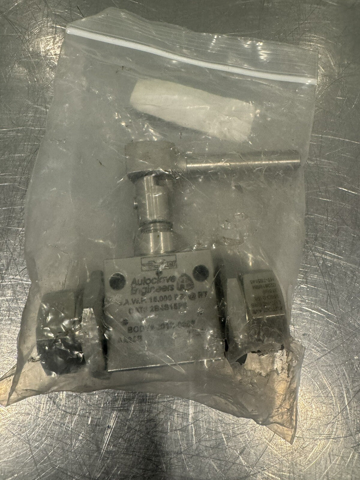 Parker 2B4S15P8 Ball Valve 2 Way Autoclave NEW! FREE SHIPPING!