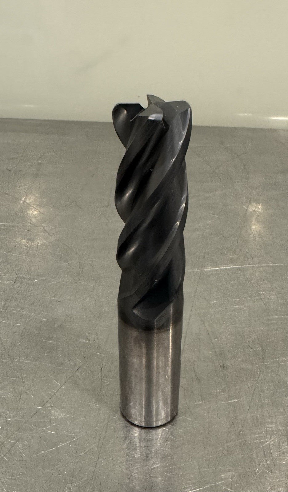 Iscar  3371942 End Mill Bit ECKI1H2.25-4W1CFR.125T5*9 7459918 NEW! SHIPS FREE!