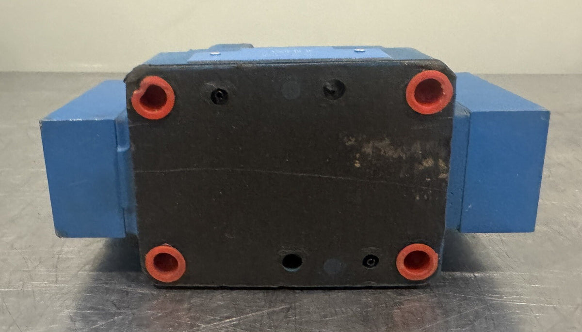 Vickers DG3V-7-0C-20 Pilot Operated Directional Valve NEW! FREE SHIPPING!