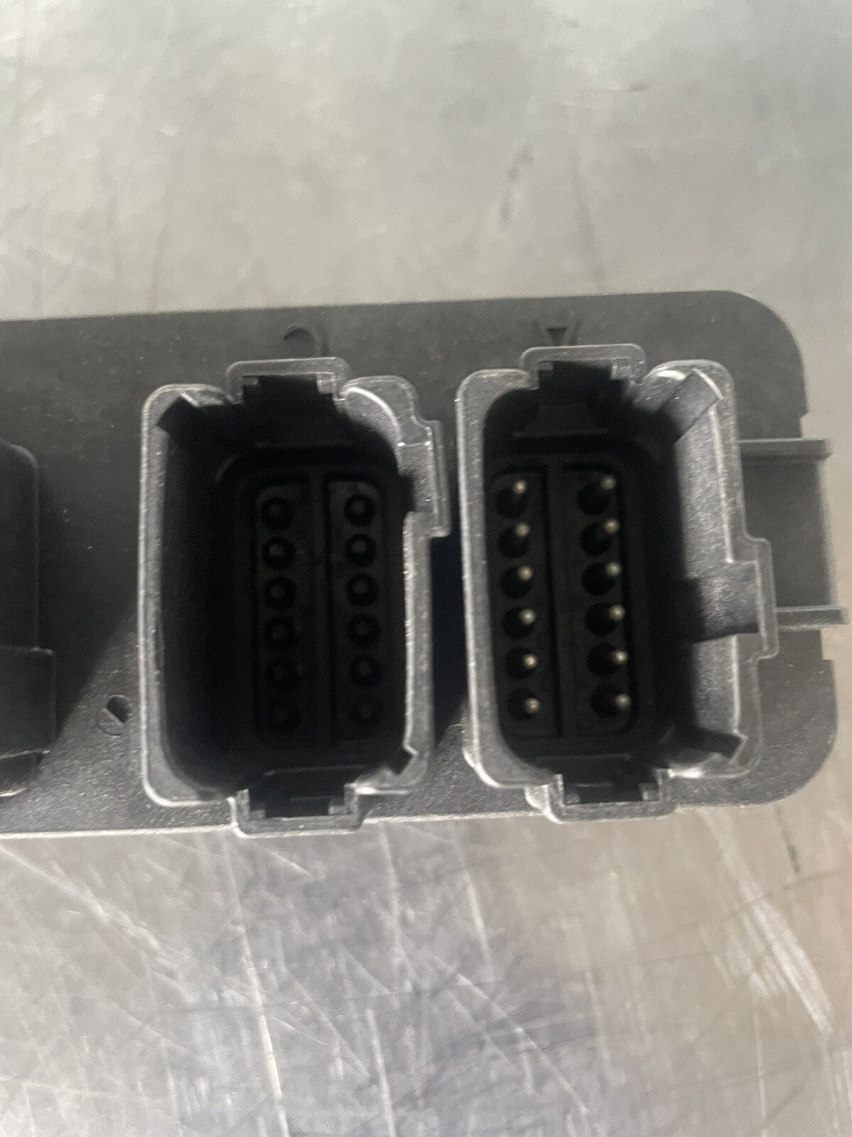DT13-24PAB-R015 Automotive Connector Wire to Board NEW! FREE SHIPPING!