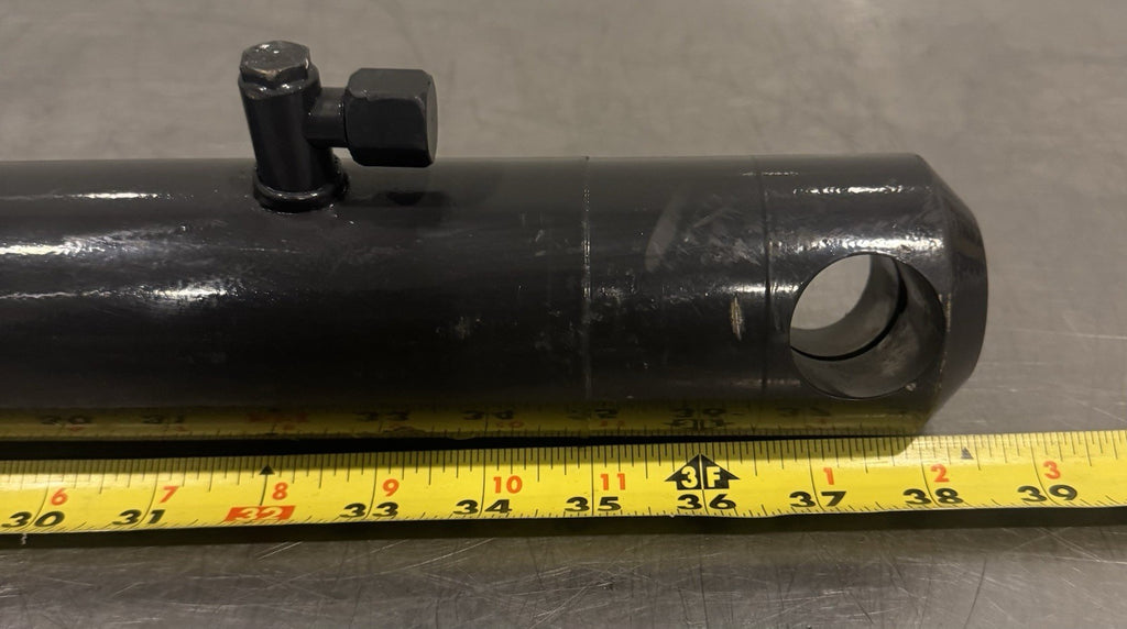 Hydraulic Cylinder 38” Long 1.25” Pin 2.5” Bore 1/2” Connections NEW! SHIPS FREE