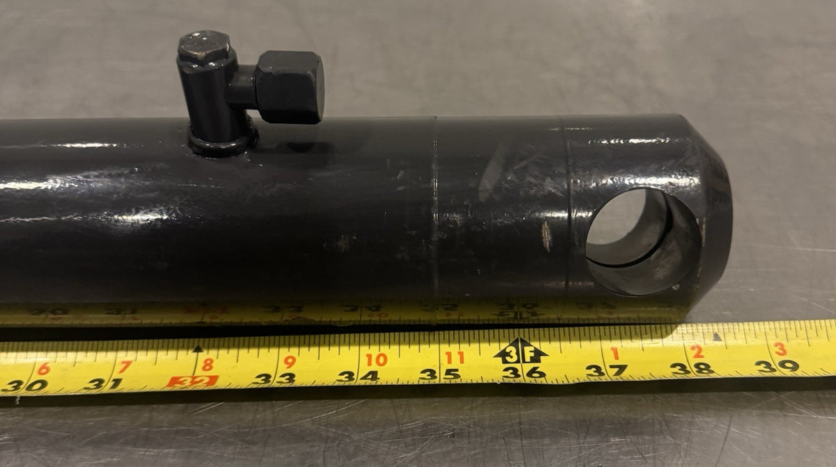 Hydraulic Cylinder 38” Long 1.25” Pin 2.5” Bore 1/2” Connections NEW! SHIPS FREE
