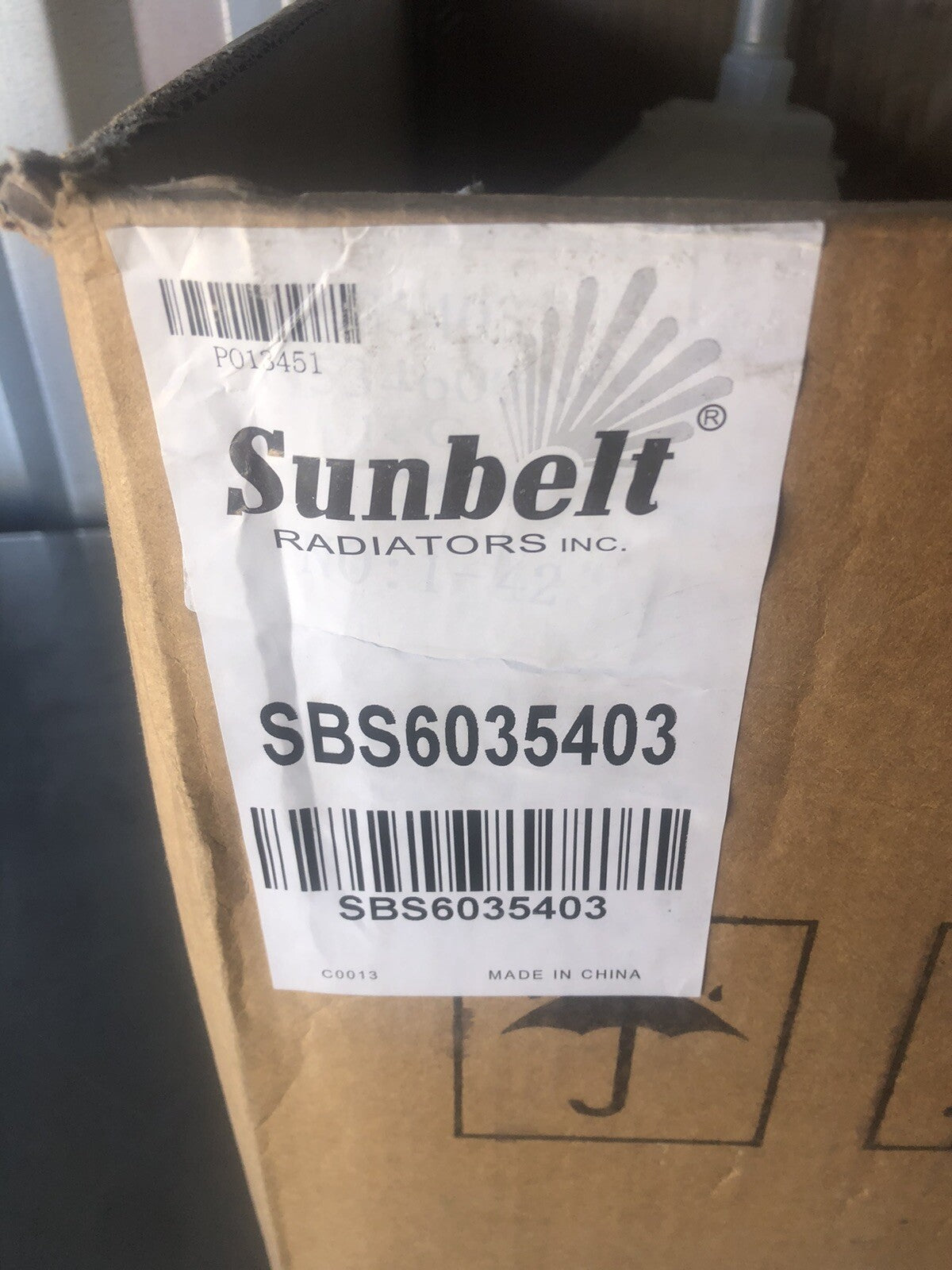Sunbelt Radiators SBS6035403 Heavy Duty Coolant Tank Peterbilt Kenworth NEW!!!