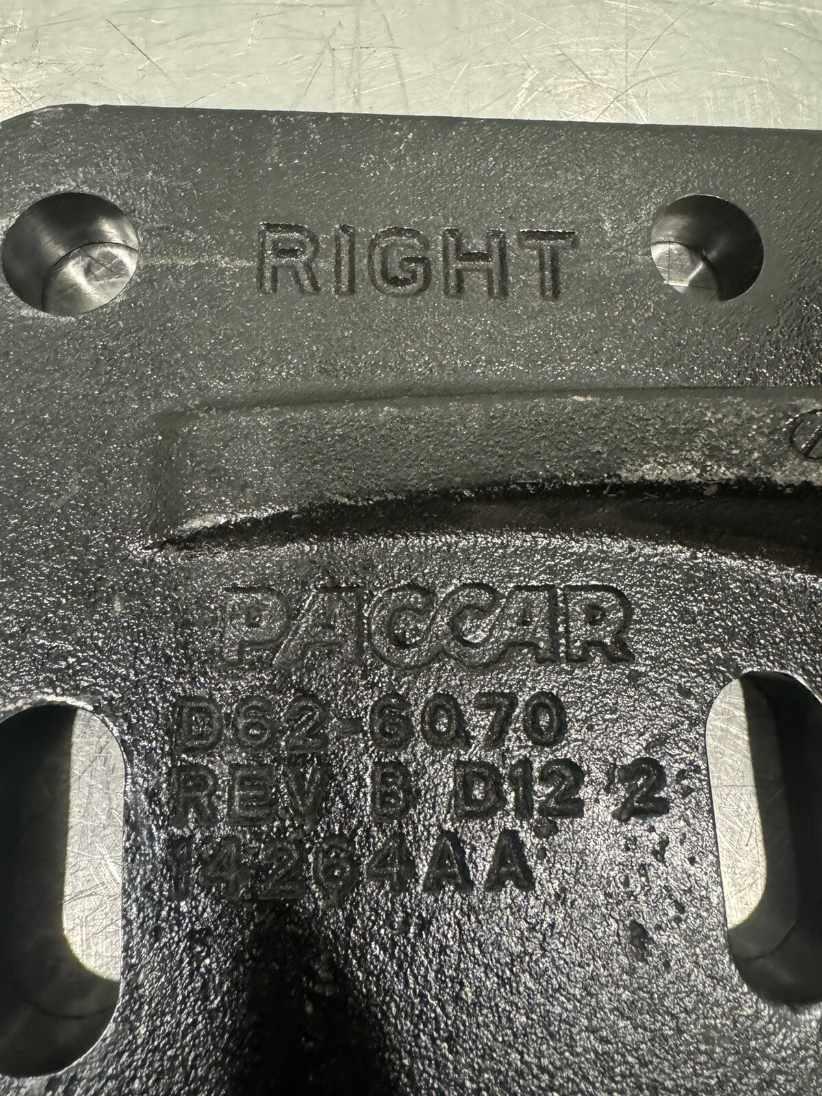 Paccar D62-6070 Engine Mount Bracket Support NEW! FREE SHIPPING!