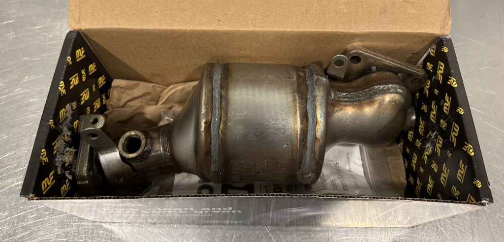 Magnaflow 5582741 Manifold Catalytic Converter CARB Compliant NEW IN BOX!