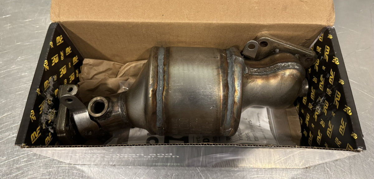 Magnaflow 5582741 Manifold Catalytic Converter CARB Compliant NEW IN BOX!