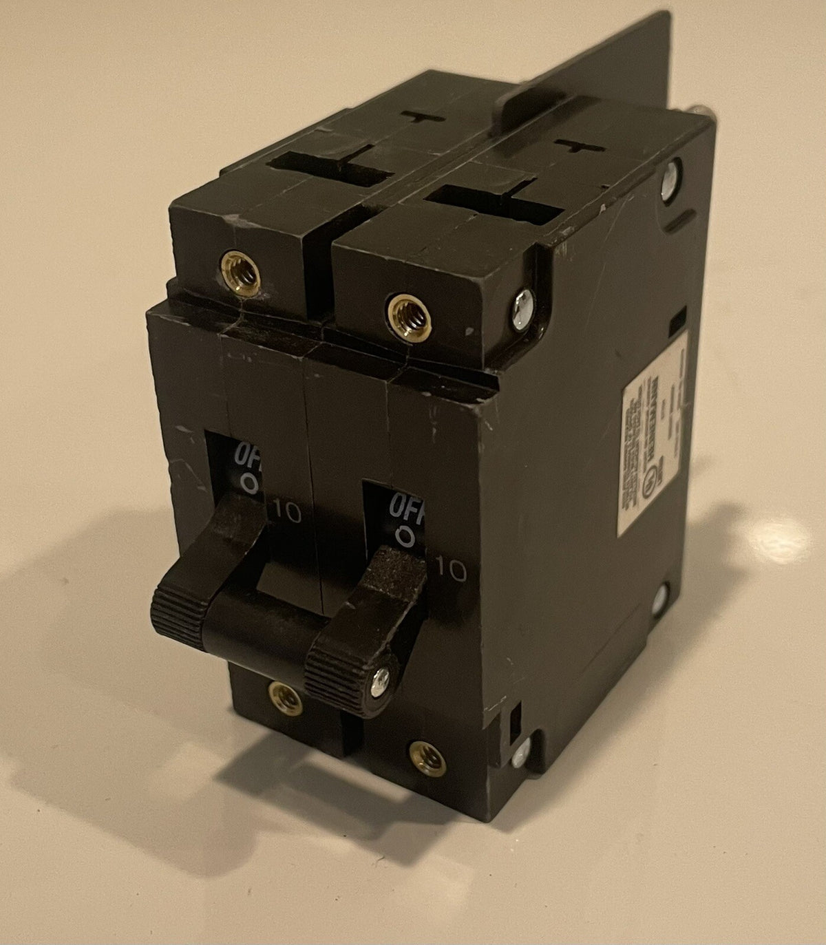 Heinemann AM2R-D3-LC07D-DU Circuit Breaker 10 Amp 2 Pole NEW! FREE SHIPPING